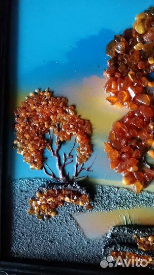 Настенное панно. Янтарная крошка