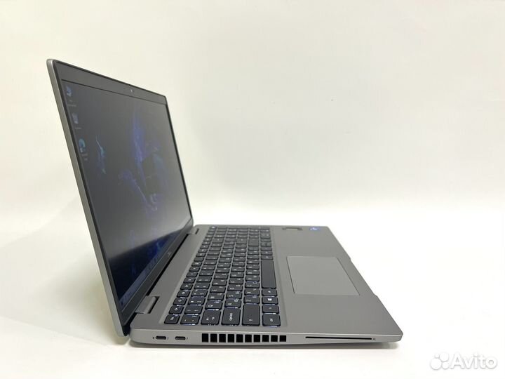 Dell Precision 3560/ 3551 i7 Quadro 16GB 512GB