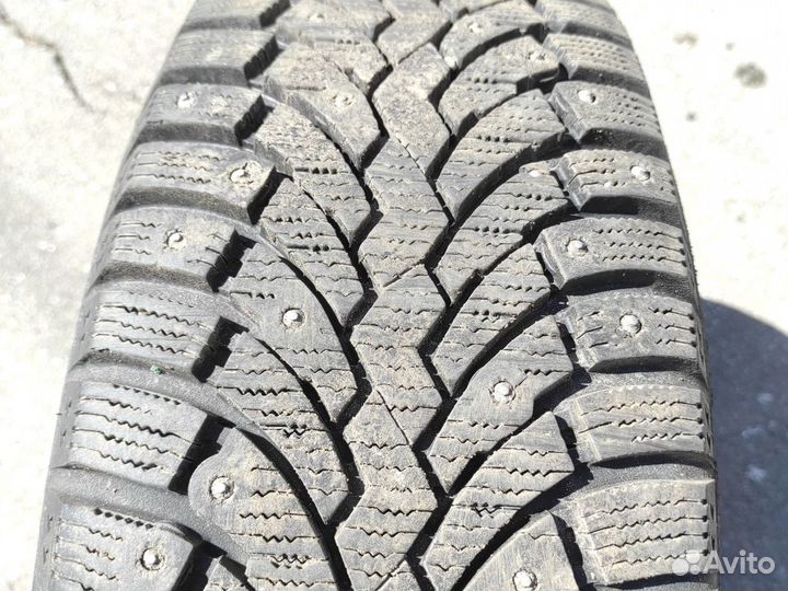 Шины Pirelli зимние 205/55 r16 на дисках комплект