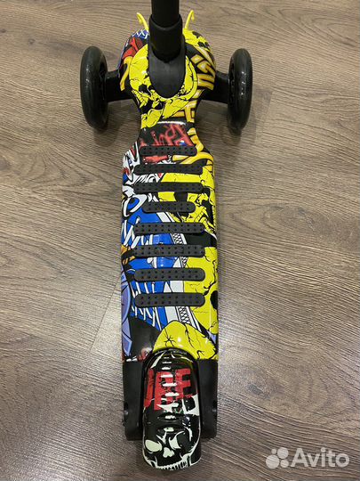 Самокат детский трехколесный новый