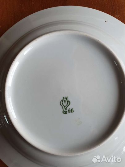 Большое блюдо и суповые тарелки СССР