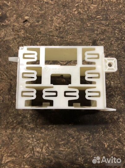 Держатель модуля Bmw E87