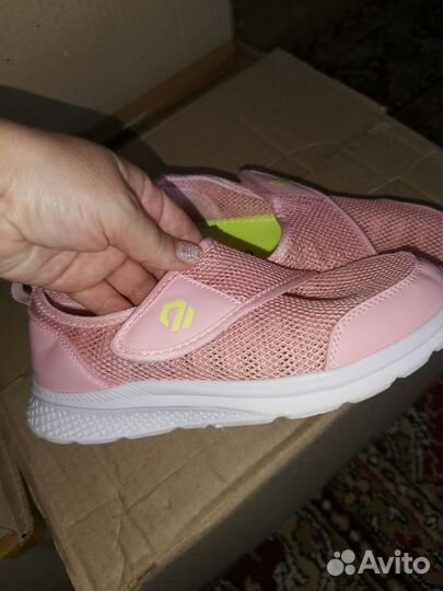 Кроссовки облегченные 35 р, состояние отличное