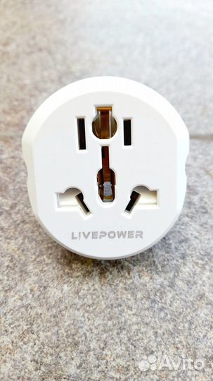 Переходник livepower 16 А белый