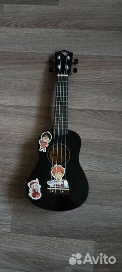 Гитара укулеле
