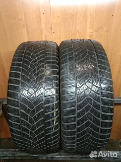 Goodyear UltraGrip Performance Gen-1 215/55 R17
