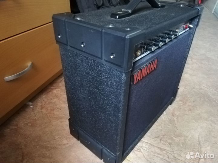 Винтажный комбоусилитель Yamaha VX35 Japan