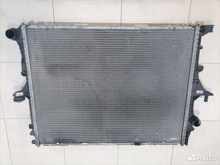 Радиатор охлаждения VW Touareg GP / Audi Q7