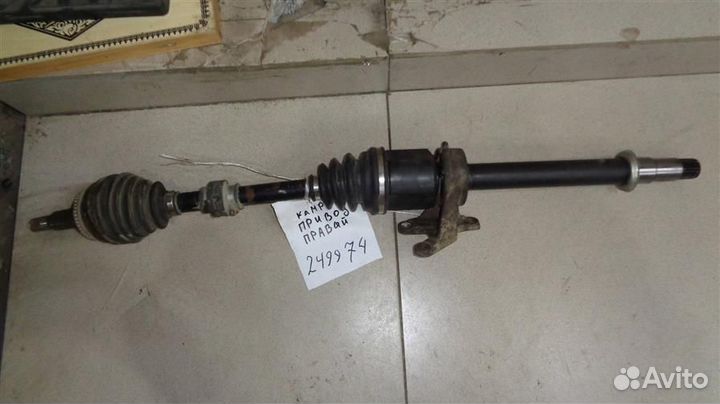 Привод правый передний Toyota Camry
