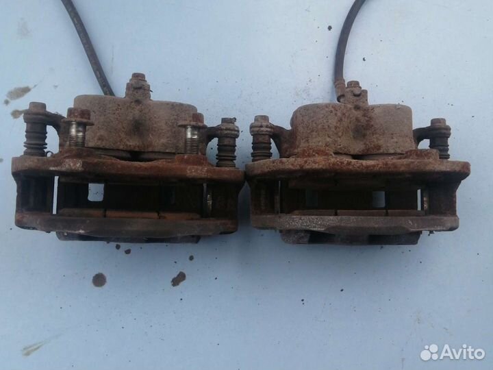 Суппорт Ниссан Х-Трейл Т31 Nissan Qashqai J10 левы