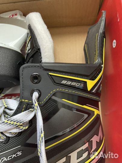 Хоккейные коньки CCM SuperTacks 9380