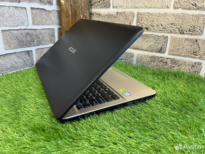 Игровой Asus i5-7 Gen/GeForce 920MX/8Gb/SSD240