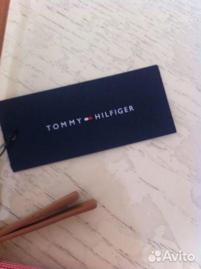 Сумки известной фирмы tommy hilfiger