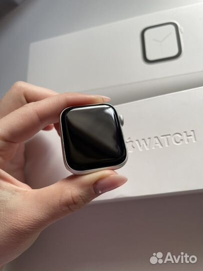 Apple Watch 4 44мм в идеале