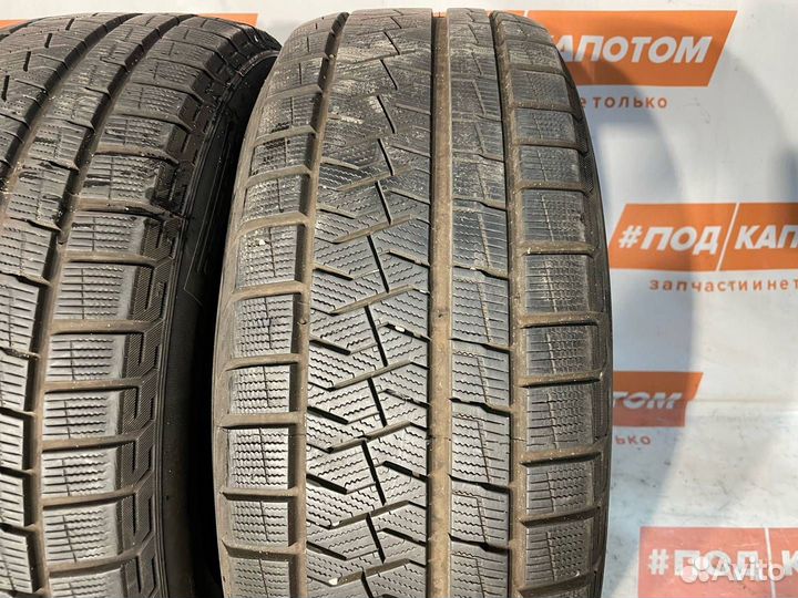 Pirelli Ice Asimmetrico Plus 215/60 R17