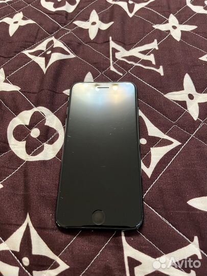 iPhone SE (2022), 128 ГБ