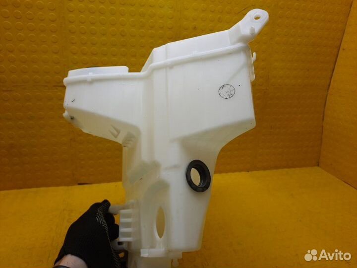 Б/У Бачок омывателя В хорошем состоянии