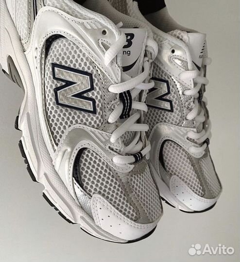 New Balance 530