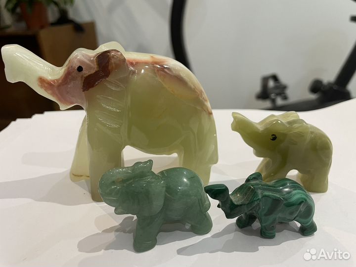 Фигурки из натурального камня