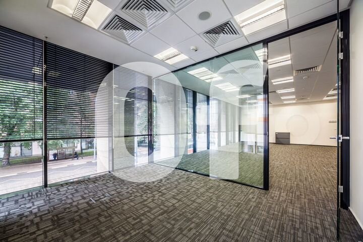 Сдам офисное помещение, 330 м²