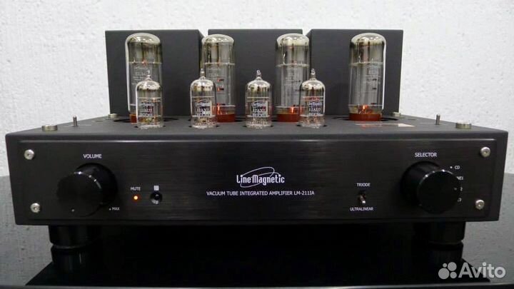 Ламповый усилитель Line Magnetic Audio LM-211 IA