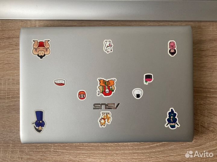 Нетбук asus 1225B
