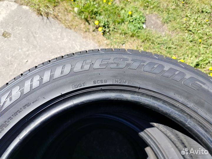 Bridgestone Dueler H/P 235/55 R17