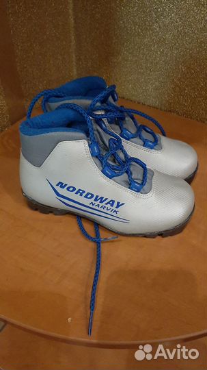 Лыжные ботинки