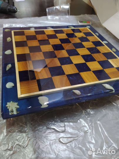 Изделия из массива и эпоксидной смолы