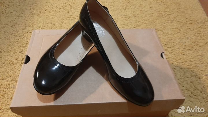Туфли женские офисные (военные) 37 разм. Новые