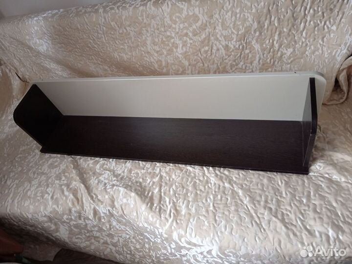 Полка навесная под телевизор