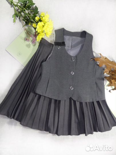 Красивая школьная форма для девочки (рост 146)
