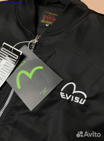 Бомбер Evisu: твой новый модный акцент