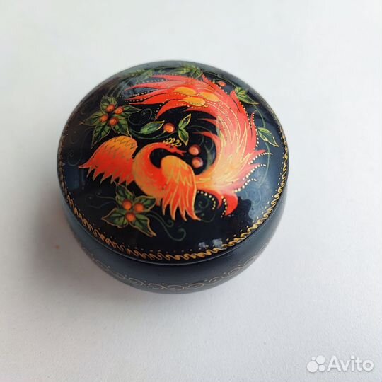 Шкатулка металлическая