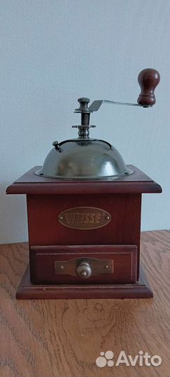 Ручная кофемолка Vitesse