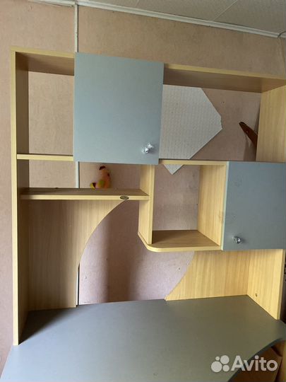 Письменный стол