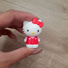 Кошечка hello kitty от куклы barbie