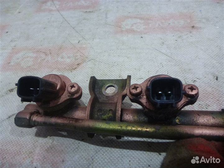 Топливная рампа Nissan Almera N15 GA14 2000