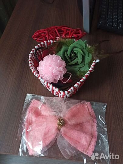 Украшения для одежды и на голову