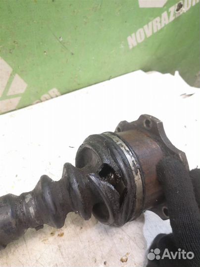 Полуось передняя правая Фольксваген Гольф 3 Венто