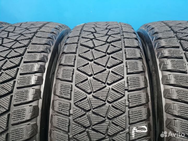 Bridgestone Blizzak DM-V2 235/55 R20 102Q