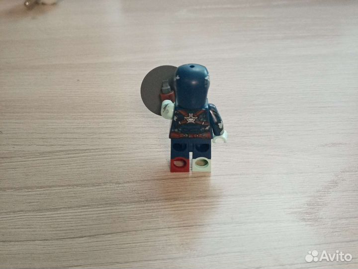 Lego марвел минифигурки