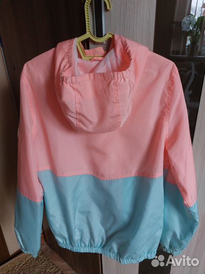 Ветровка для девочки