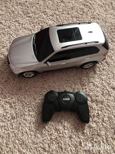 Машина BMW X5 радио