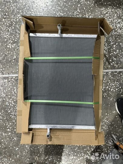 Радиатор дополнительный на Mercedes GLE167 GLS167