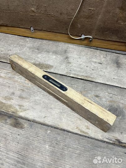 Старинный уровень СССР из дерева