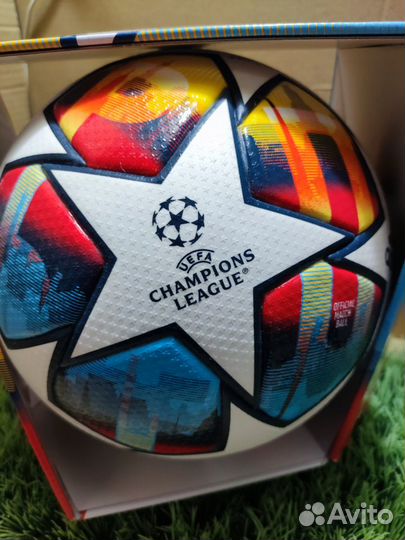 Футбольный мяч adidas финал санкт петербург 2022лч