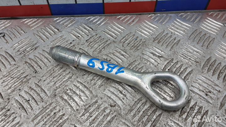 Крюк буксировочный на Toyota Rav 4 Zsa3