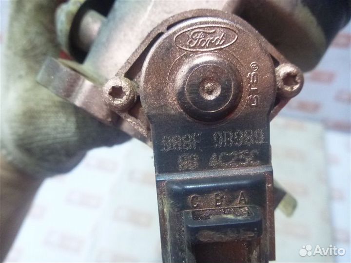 Заслонка дроссельная Ford Focus DFW eydk 2004