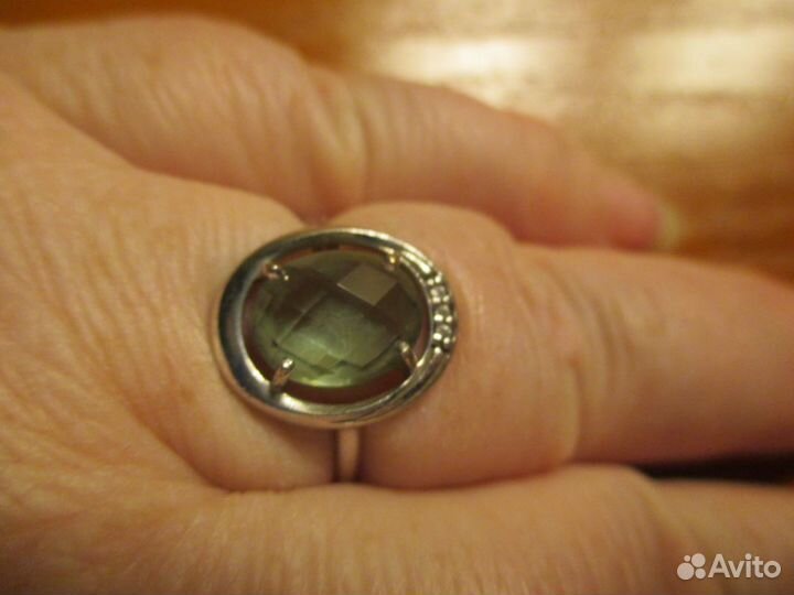 Серебряное кольцо кварц + фианиты, р.20